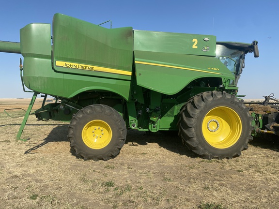 2022 John Deere S780 Combine