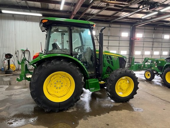 2023 John Deere 5075E Tractor