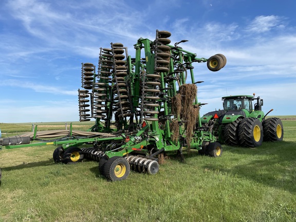 2022 John Deere H561 Air Seeder