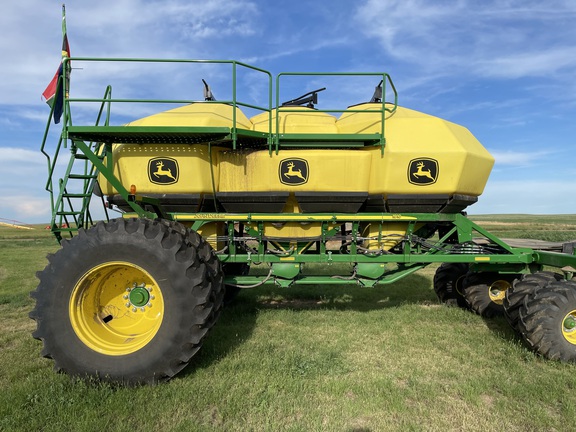 2022 John Deere H561 Air Seeder