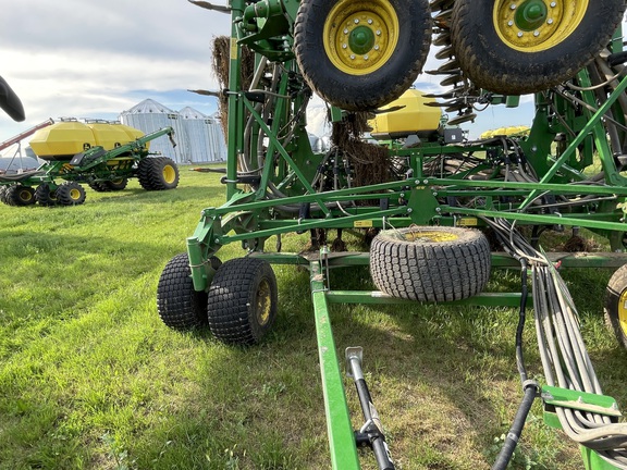 2022 John Deere H561 Air Seeder