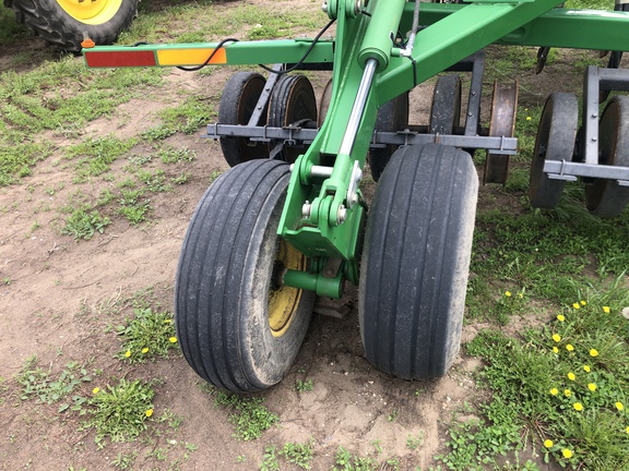 2010 John Deere 1830 Air Seeder