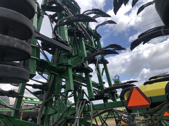 2010 John Deere 1830 Air Seeder