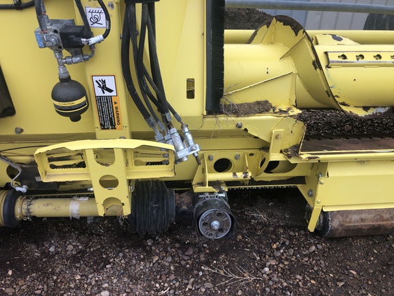 2016 John Deere 649 Header Forage