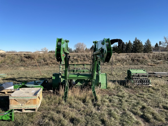 2018 John Deere 640R Loader