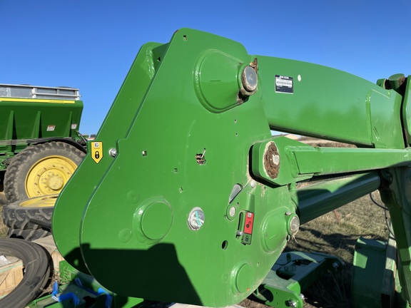 2018 John Deere 640R Loader