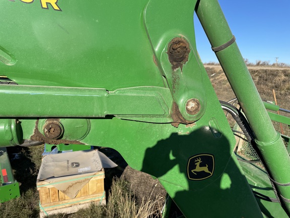 2018 John Deere 640R Loader