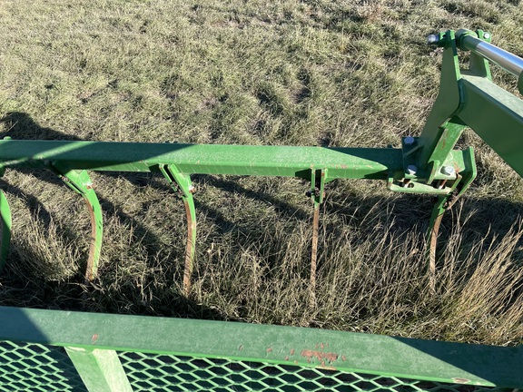 2018 John Deere 640R Loader