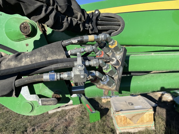 2018 John Deere 640R Loader