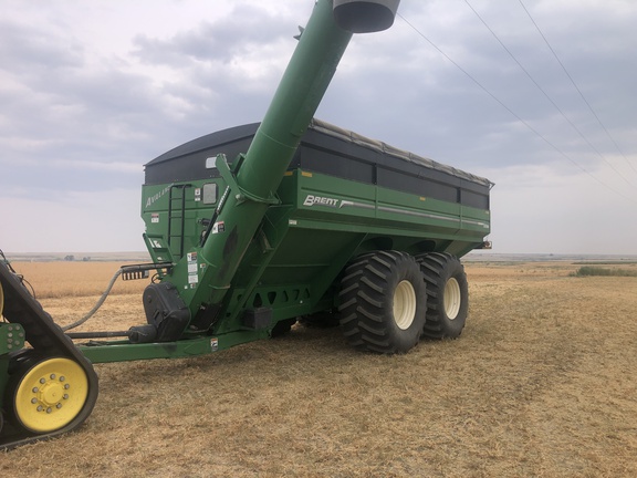 2015 Brent 1596 Grain Cart