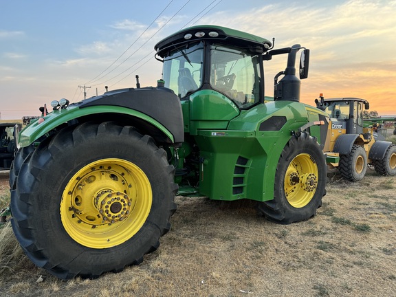 2019 John Deere 9520R Tractor 4WD