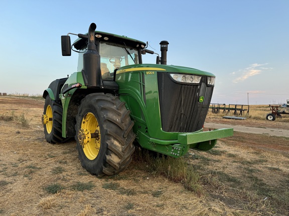 2019 John Deere 9520R Tractor 4WD