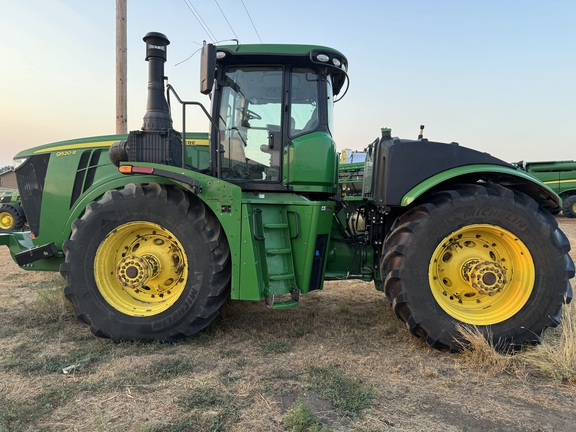 2019 John Deere 9520R Tractor 4WD