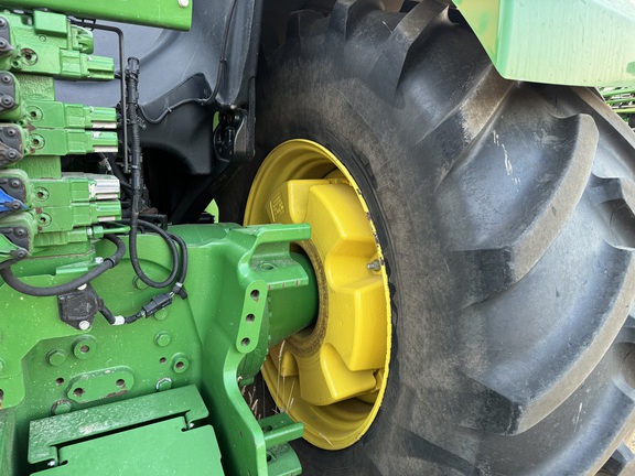 2019 John Deere 9520R Tractor 4WD