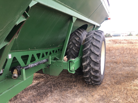 2006 Brent 1084 Grain Cart