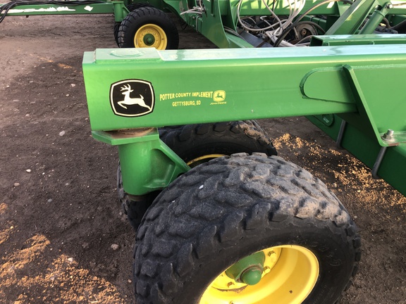 2010 John Deere 1895 Air Seeder