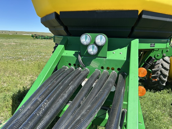 2014 John Deere 1835 Air Seeder