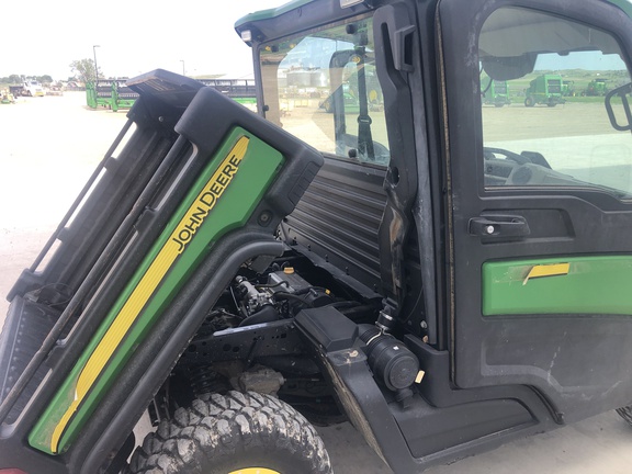 2019 John Deere XUV 835R ATV