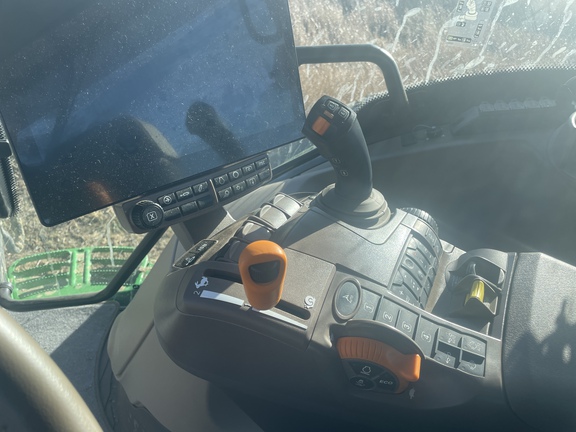 2025 John Deere 6R 195 Tractor