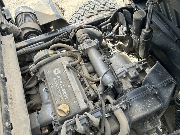 2024 John Deere XUV 835R ATV