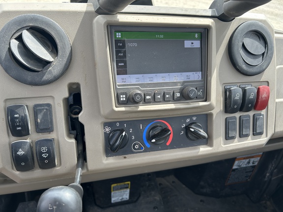 2024 John Deere XUV 835R ATV