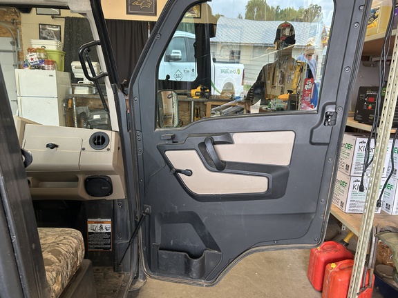 2018 John Deere XUV 835R ATV