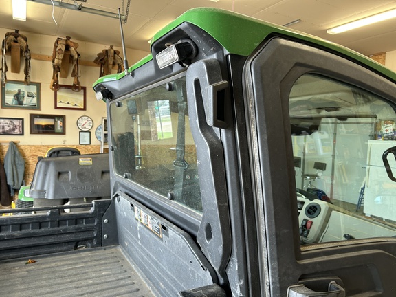 2018 John Deere XUV 835R ATV