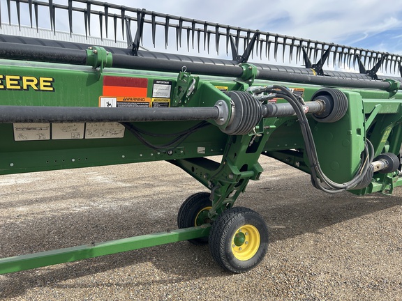 2017 John Deere 630D Header Combine