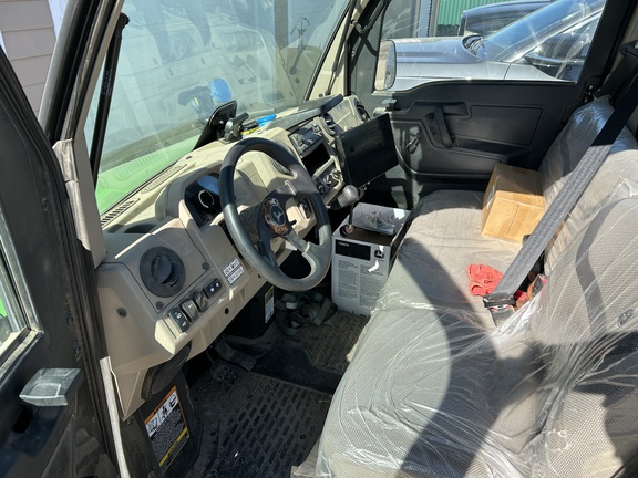 2023 John Deere XUV 835R ATV