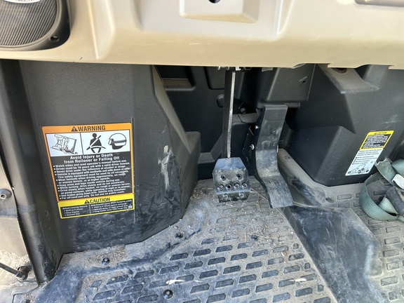 2023 John Deere XUV 835R ATV