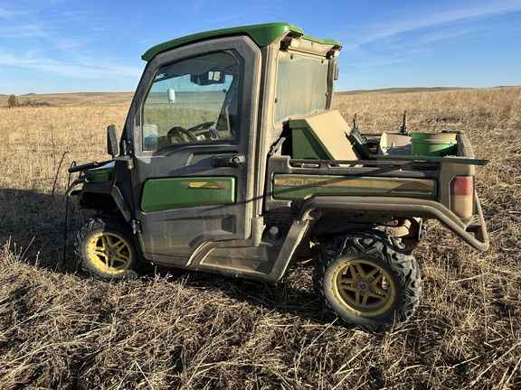 2019 John Deere XUV 835R ATV