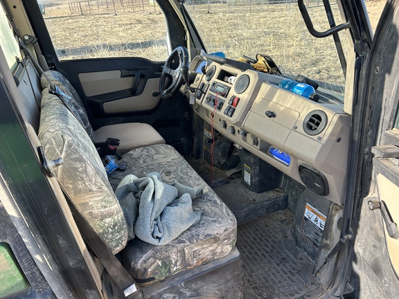 2019 John Deere XUV 835R ATV