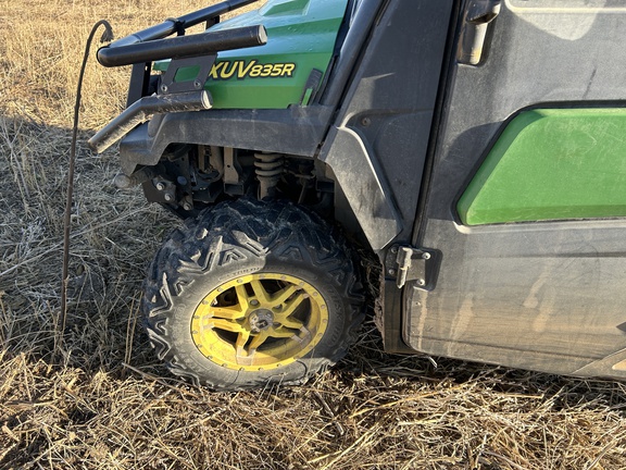 2019 John Deere XUV 835R ATV