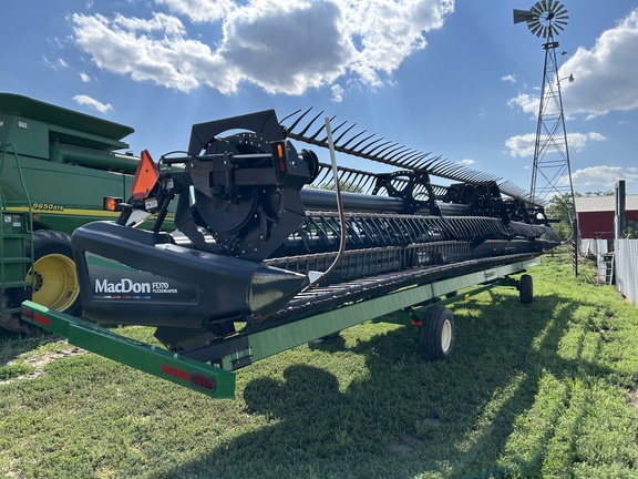 2011 MacDon FD70-40 Header Combine