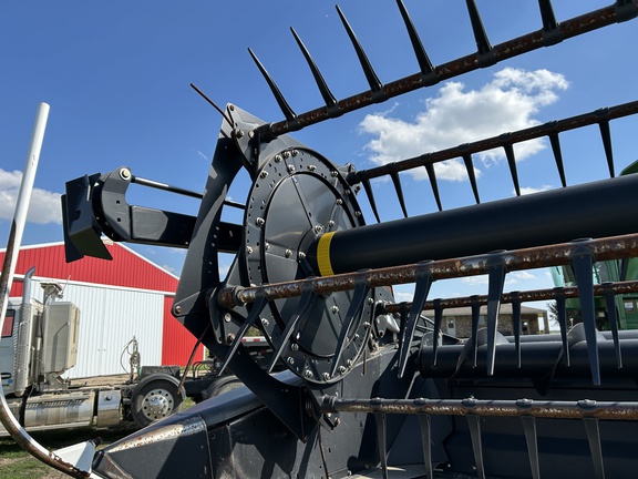 2011 MacDon FD70-40 Header Combine