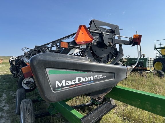 2011 MacDon FD70-40 Header Combine