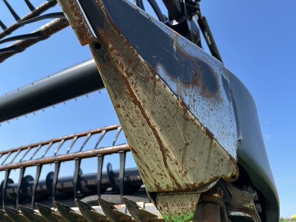 2011 MacDon FD70-40 Header Combine