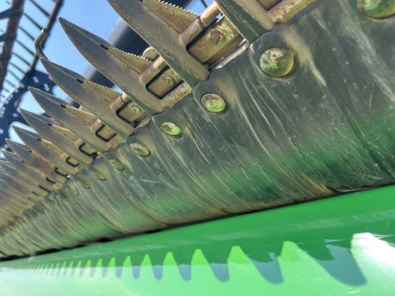 2011 MacDon FD70-40 Header Combine