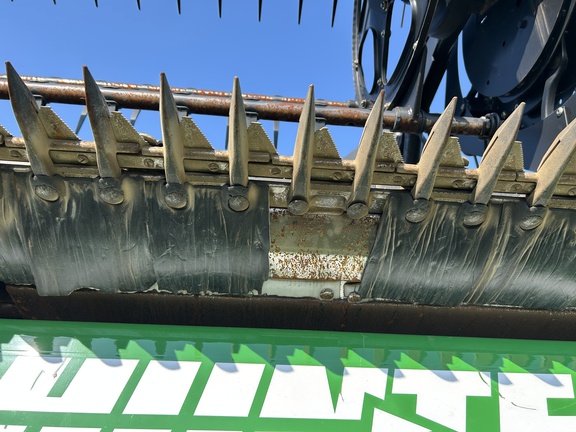 2011 MacDon FD70-40 Header Combine