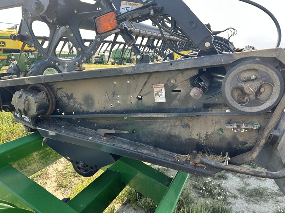 2011 MacDon FD70-40 Header Combine