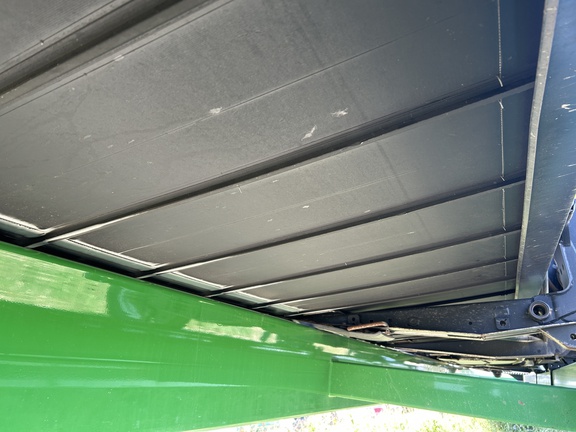 2011 MacDon FD70-40 Header Combine