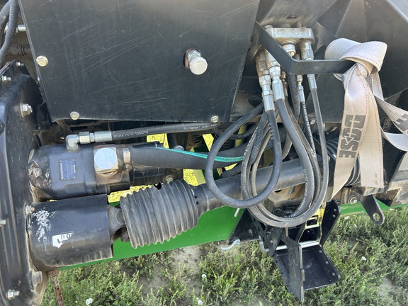 2011 MacDon FD70-40 Header Combine