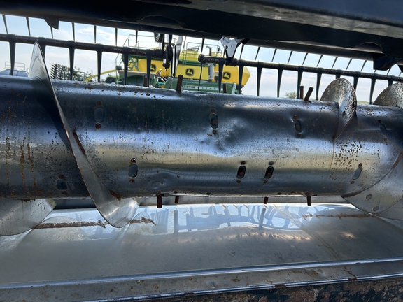 2011 MacDon FD70-40 Header Combine