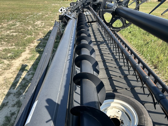 2011 MacDon FD70-40 Header Combine