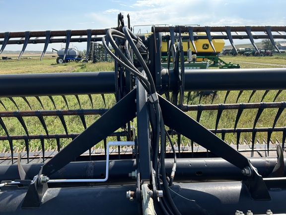 2011 MacDon FD70-40 Header Combine
