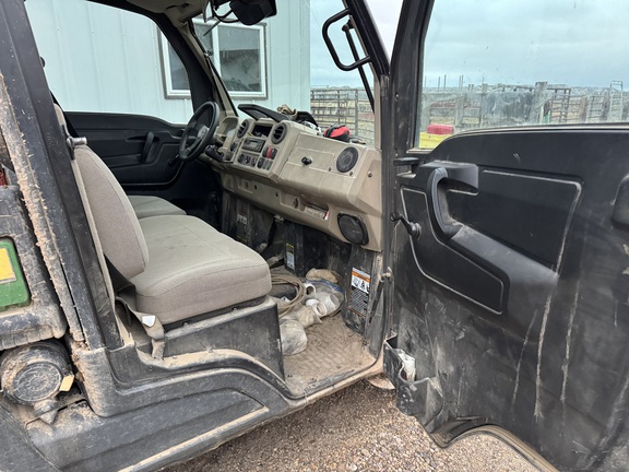 2022 John Deere XUV 835R ATV