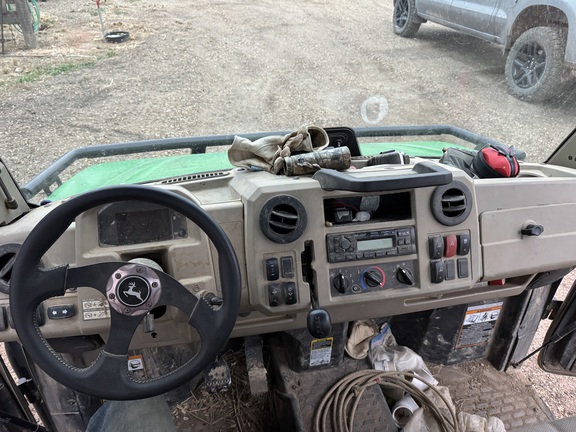 2022 John Deere XUV 835R ATV