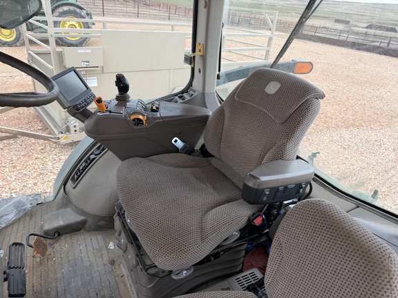 2014 John Deere 7210R Tractor