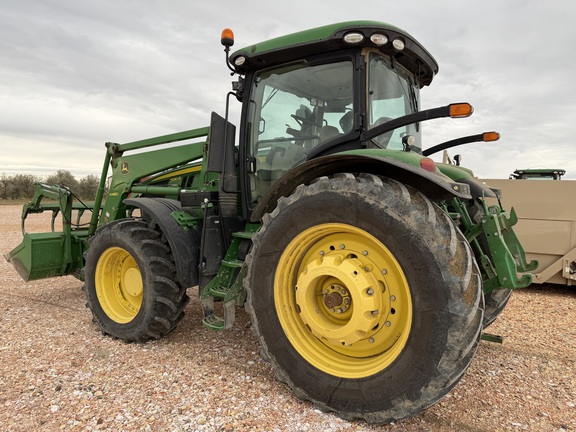 2014 John Deere 7210R Tractor