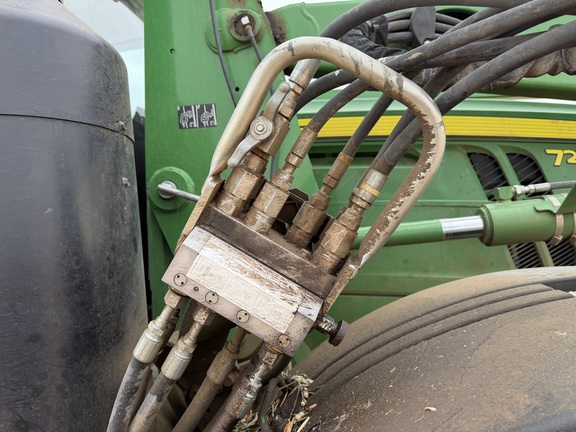 2014 John Deere 7210R Tractor